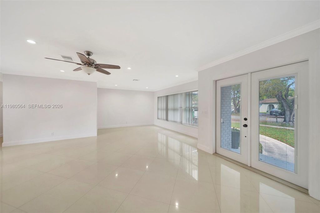 Photo of 5137 SW 87th Ter, Cooper City, FL 33328 (MLS # A11980564)