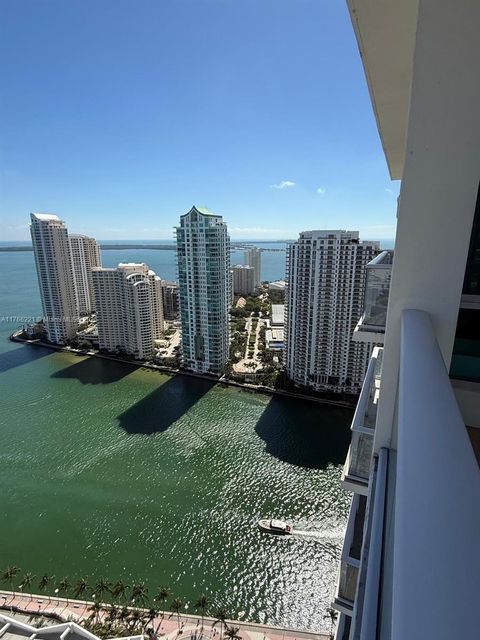 300 S Biscayne Blvd 3716 Miami FL 33131