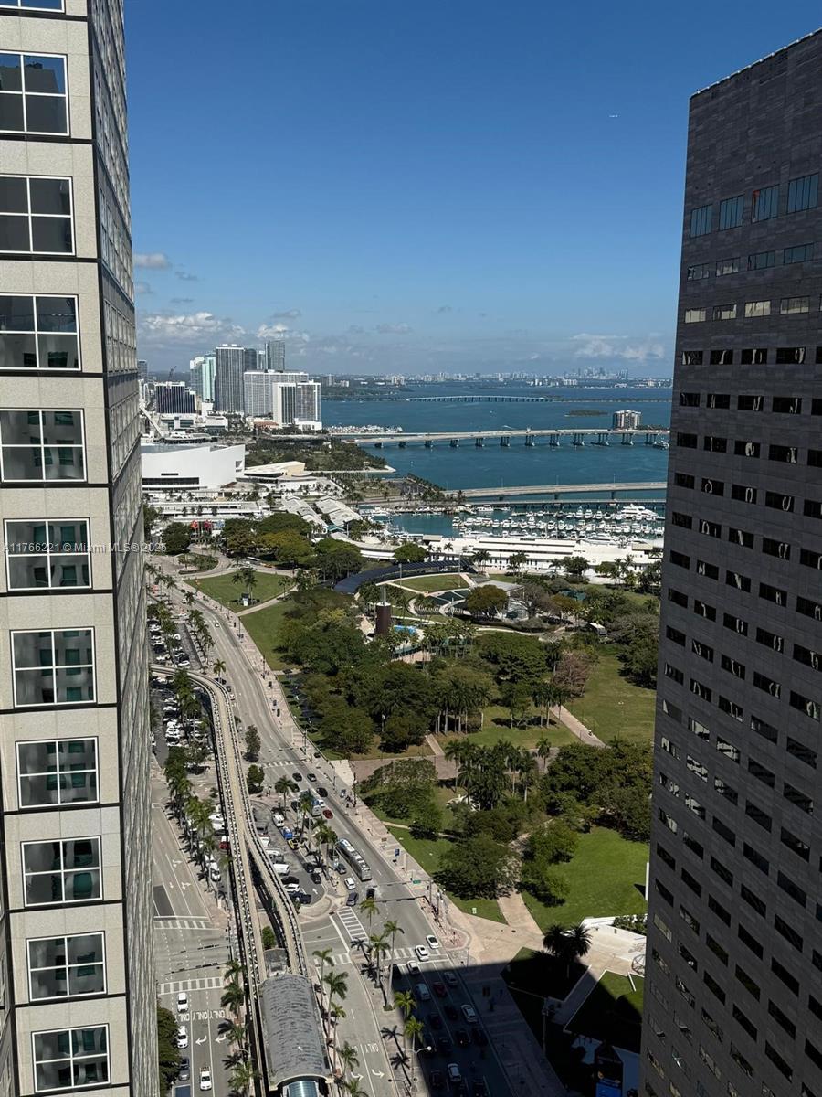 300 S Biscayne Blvd 3716
