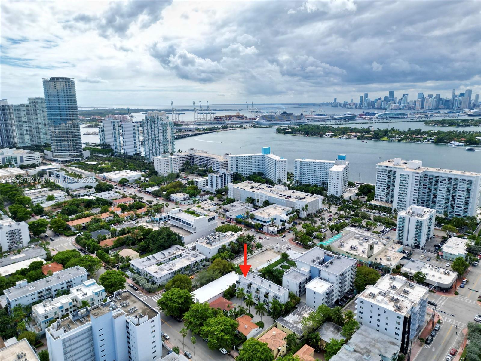 LENOX VILLAS CONDO - Residential