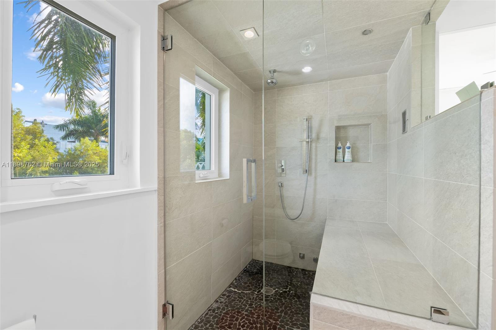 LENOX VILLAS CONDO - Residential