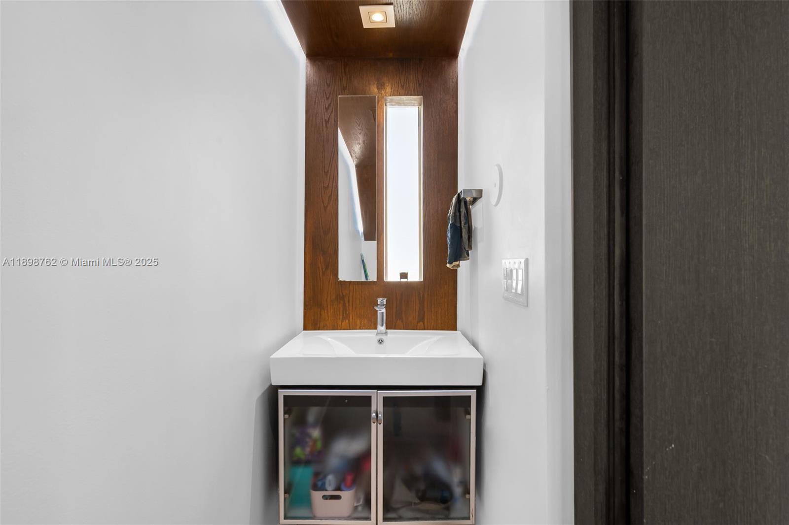LENOX VILLAS CONDO - Residential