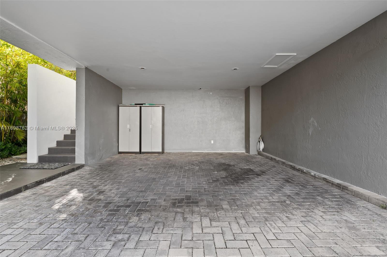LENOX VILLAS CONDO - Residential