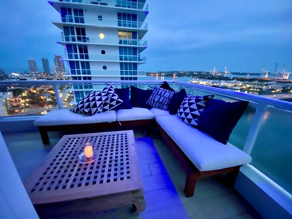 THE BENTLEY BAY CONDO - Residential Lease