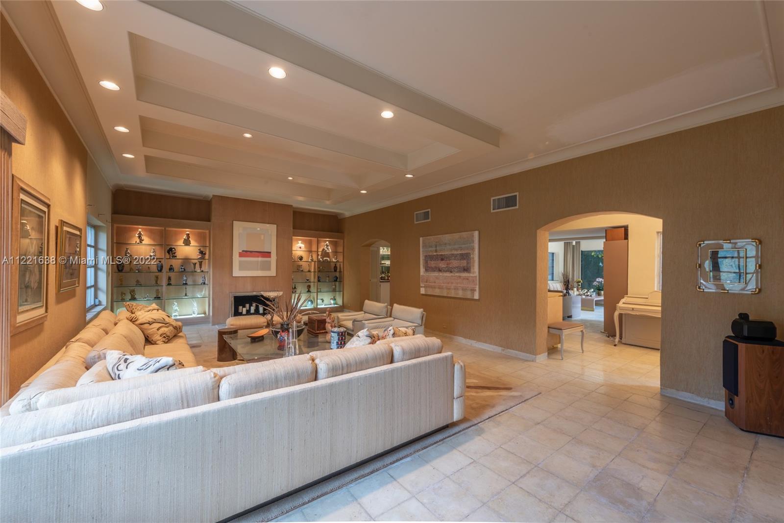 LA GORCE ISLAND - Residential