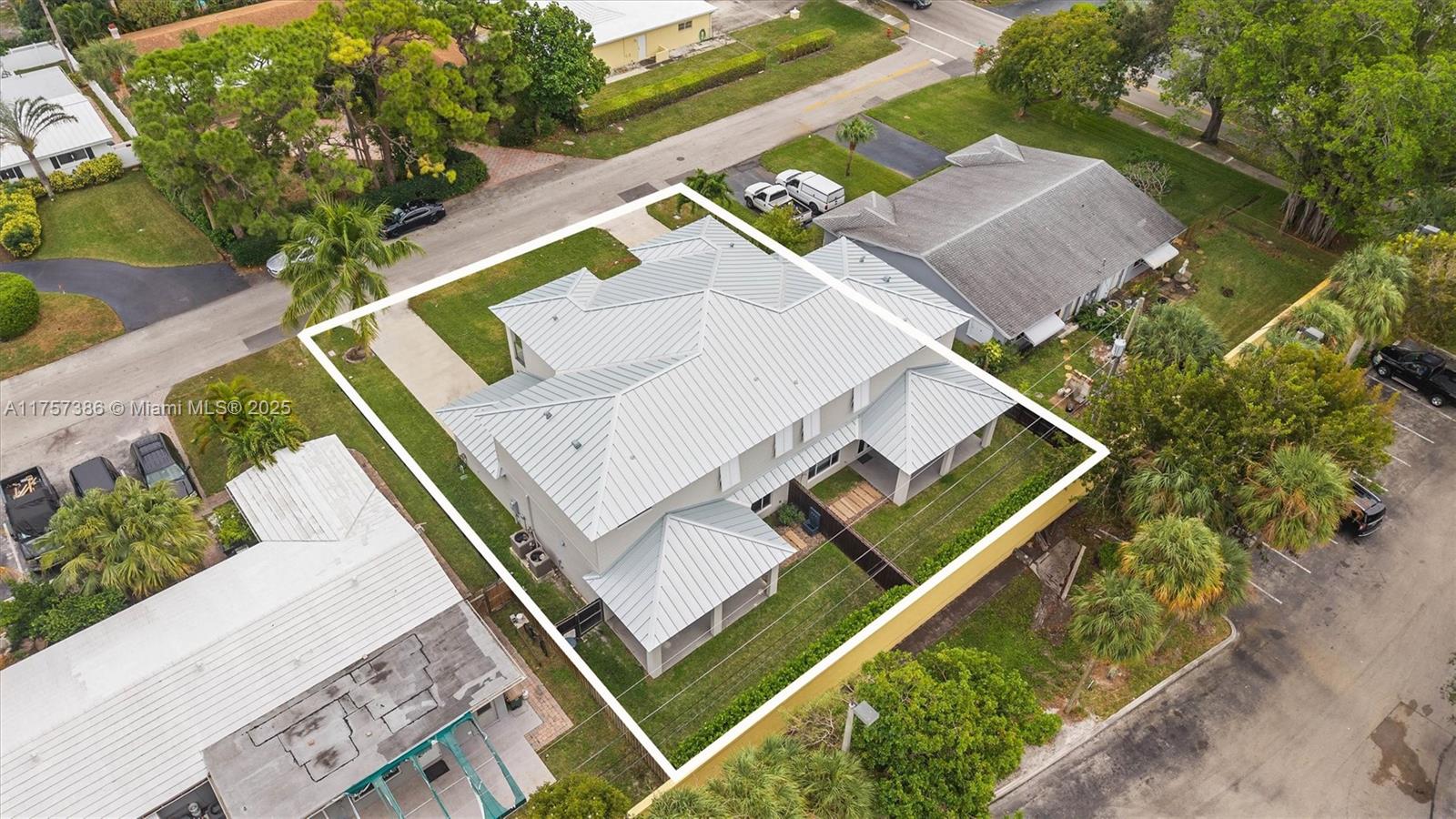 HILLSBORO ISLES - Residential