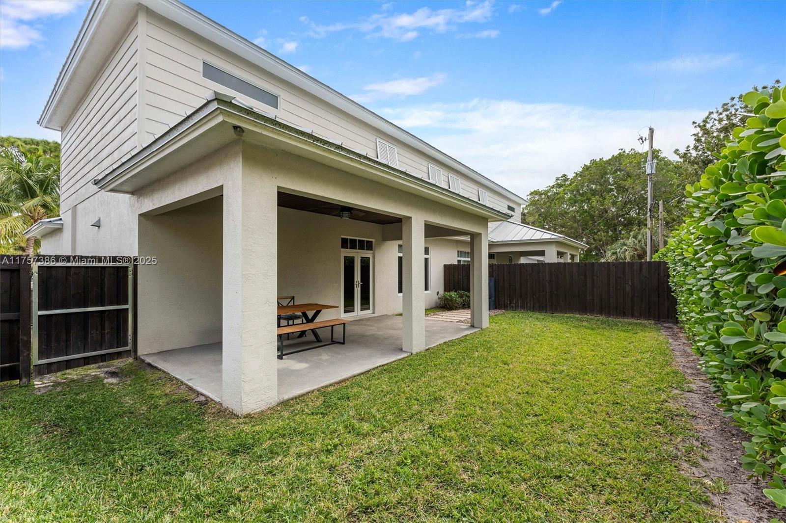 HILLSBORO ISLES - Residential
