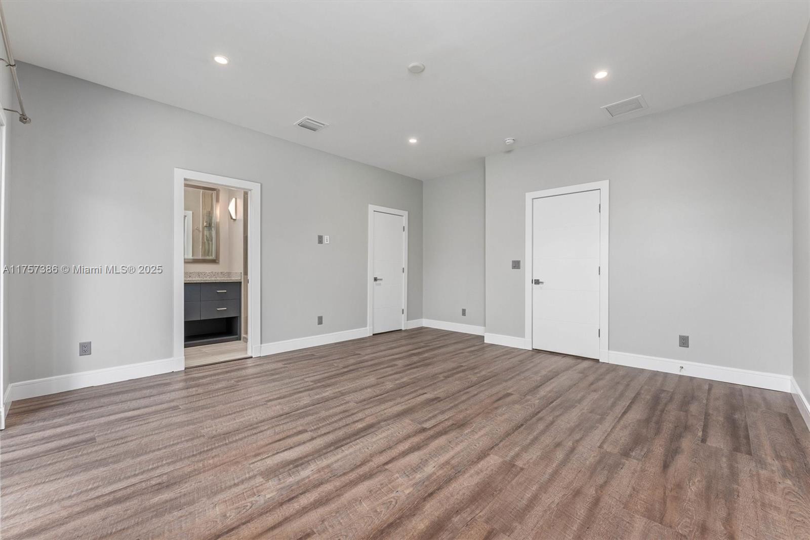 HILLSBORO ISLES - Residential