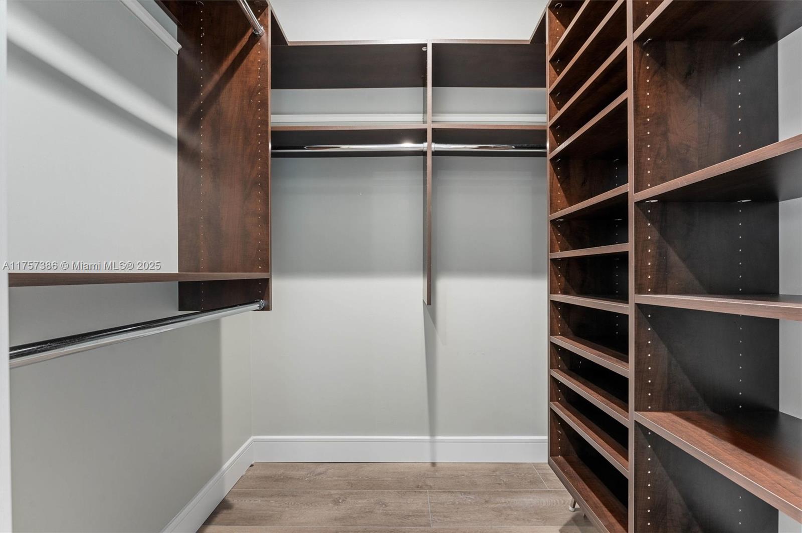 HILLSBORO ISLES - Residential