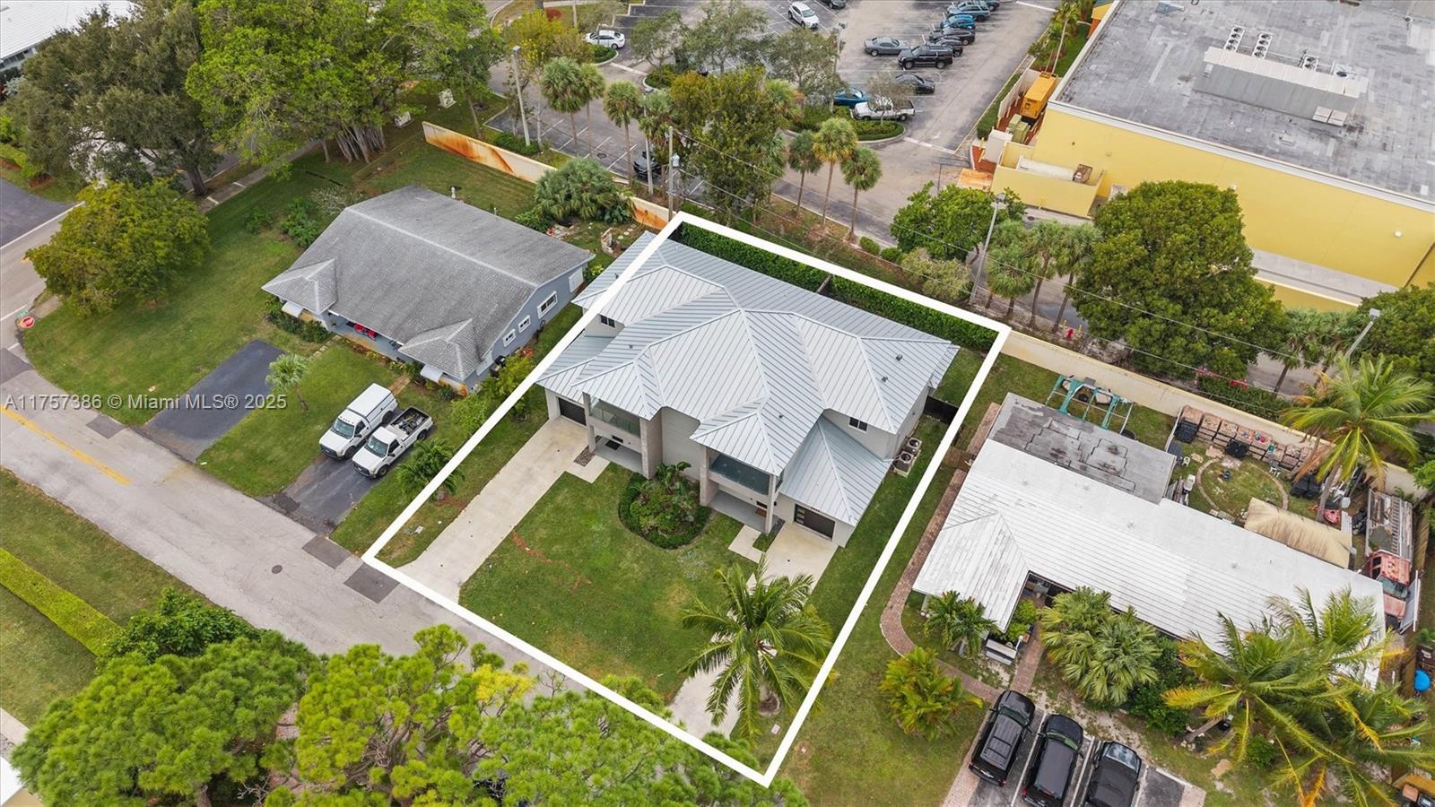 HILLSBORO ISLES - Residential