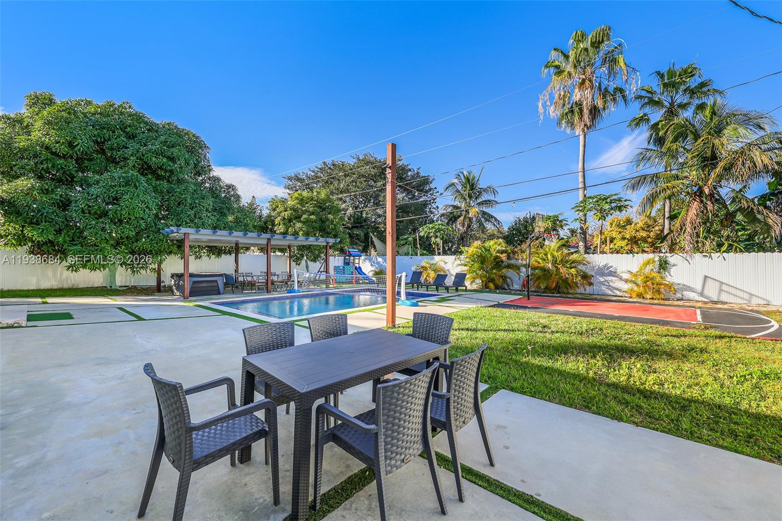 CUTLER RIDGE SEC 6 - Residential