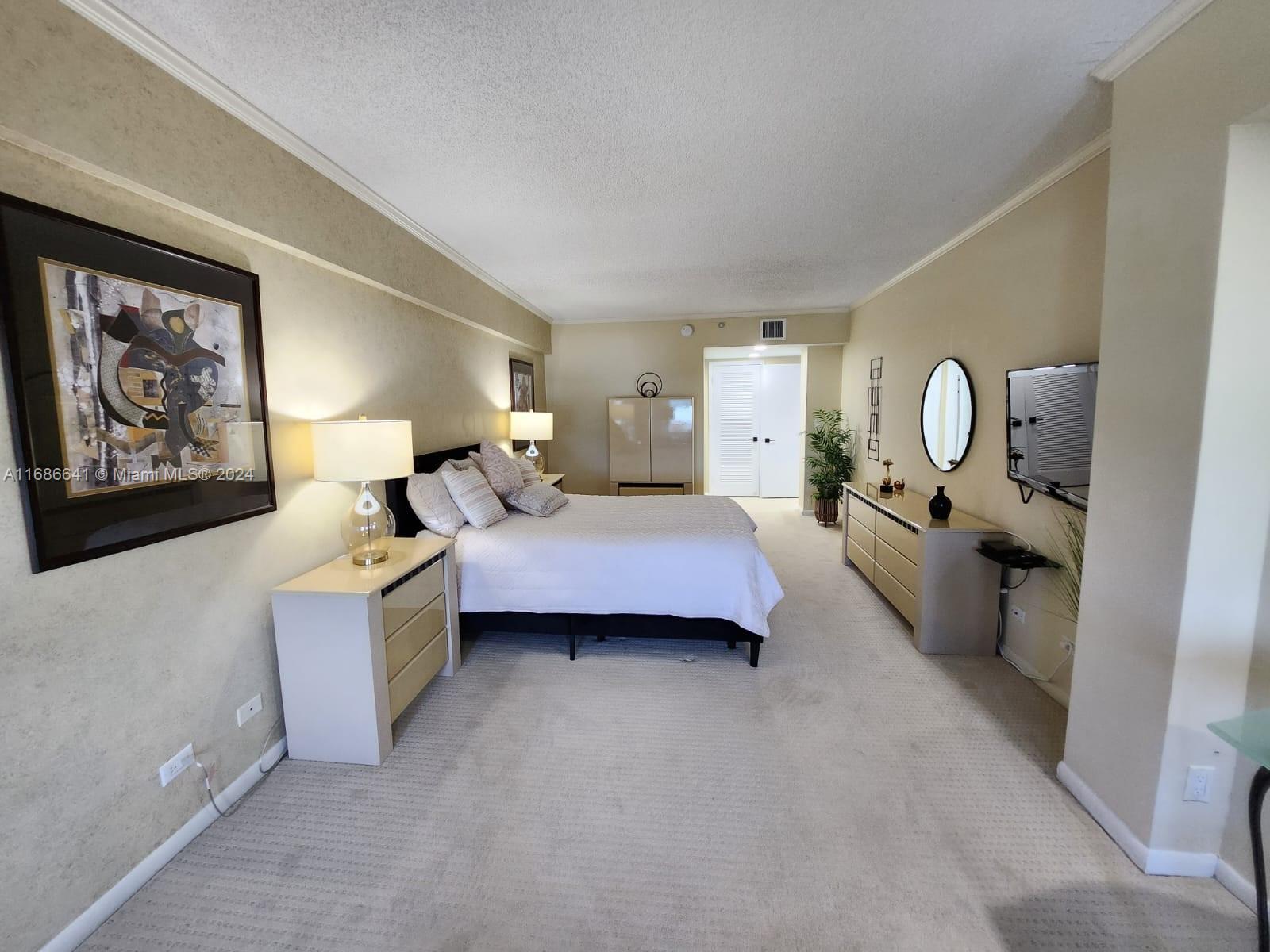 RONEY PALACE CONDO - Residential Lease