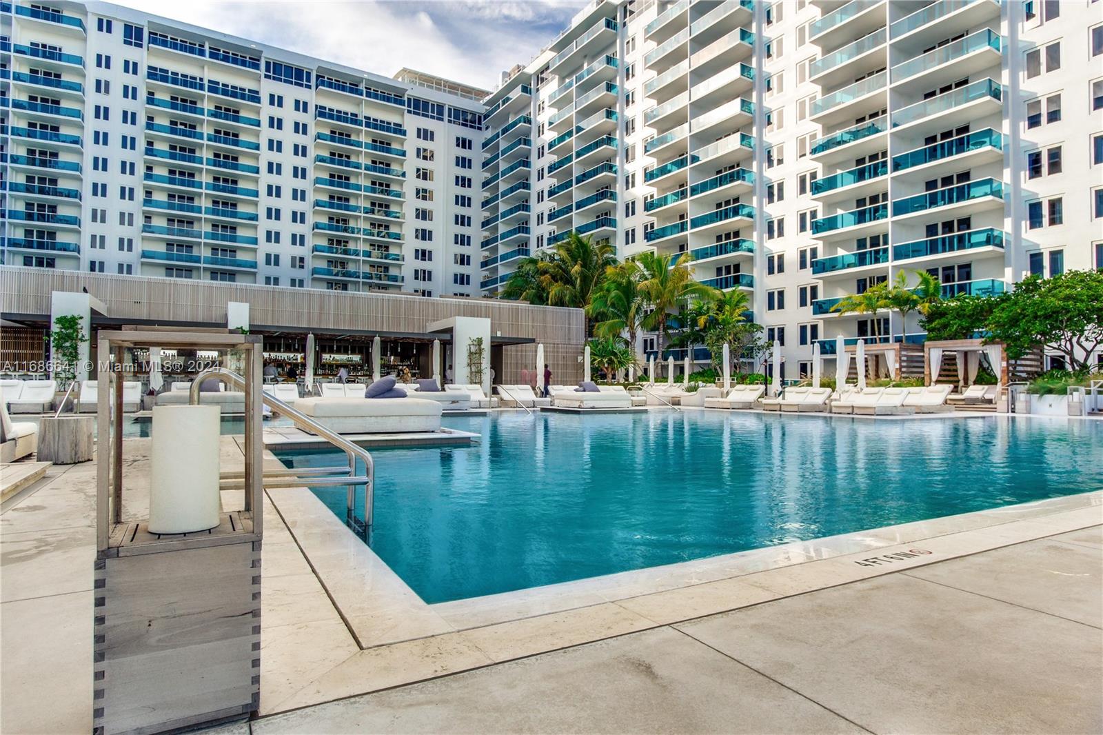 RONEY PALACE CONDO - Residential Lease