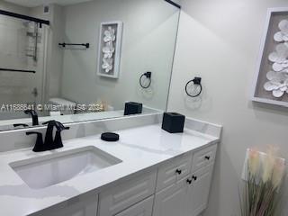 RONEY PALACE CONDO - Residential Lease