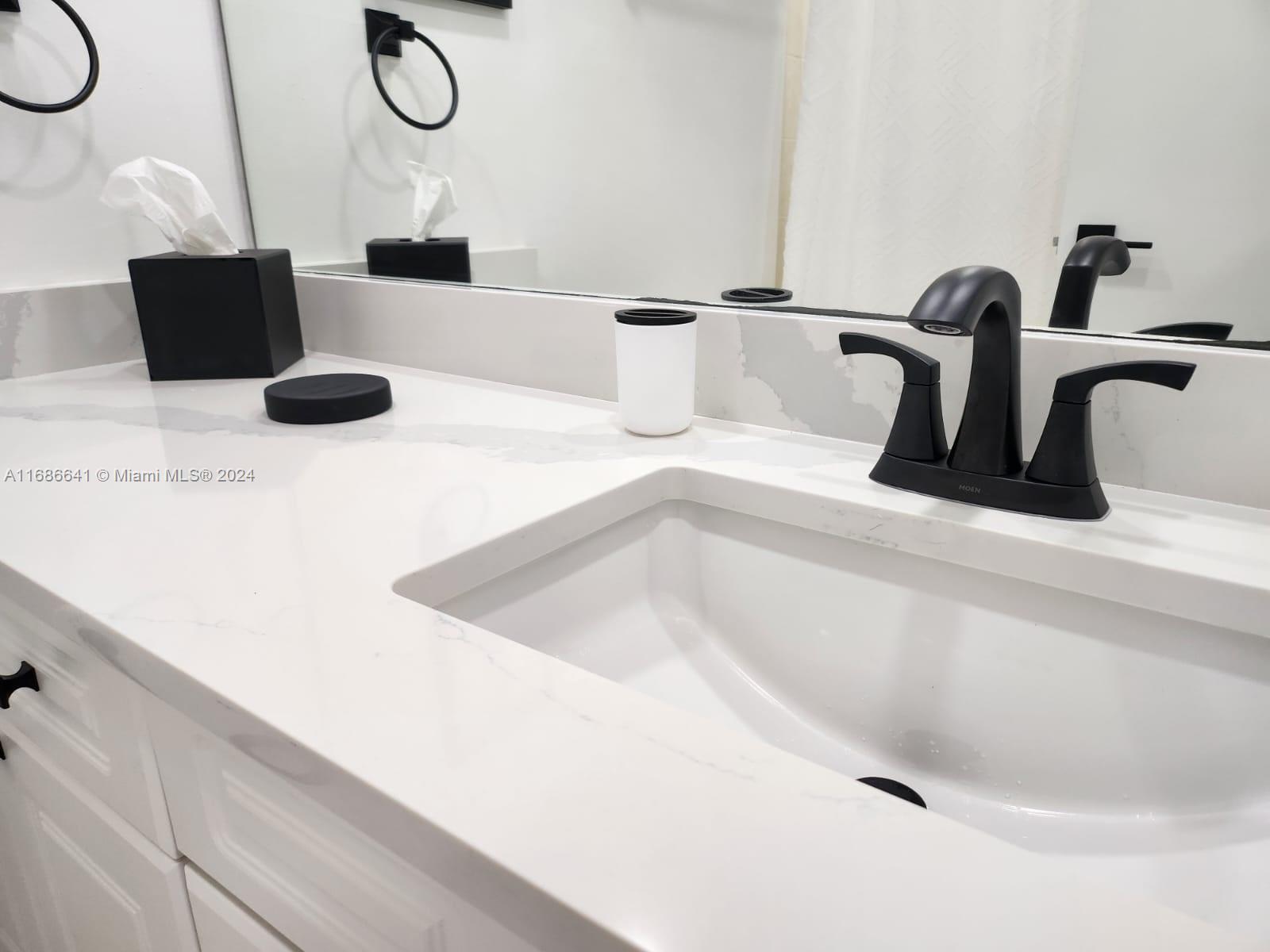 RONEY PALACE CONDO - Residential Lease