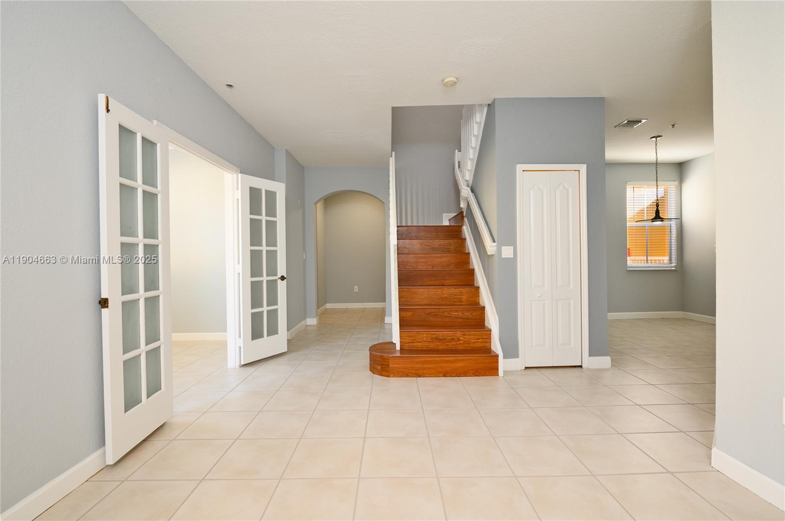 COURTYARDS ONE CONDO - Residential Lease