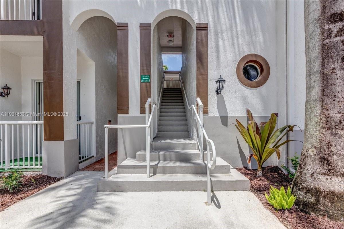 COURTYARDS ONE CONDO - Residential Lease