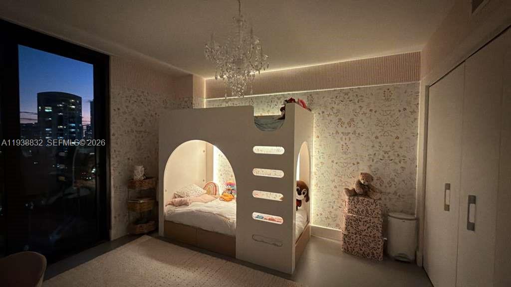 TURNBERRY ISLE SOUTH COND - Residential