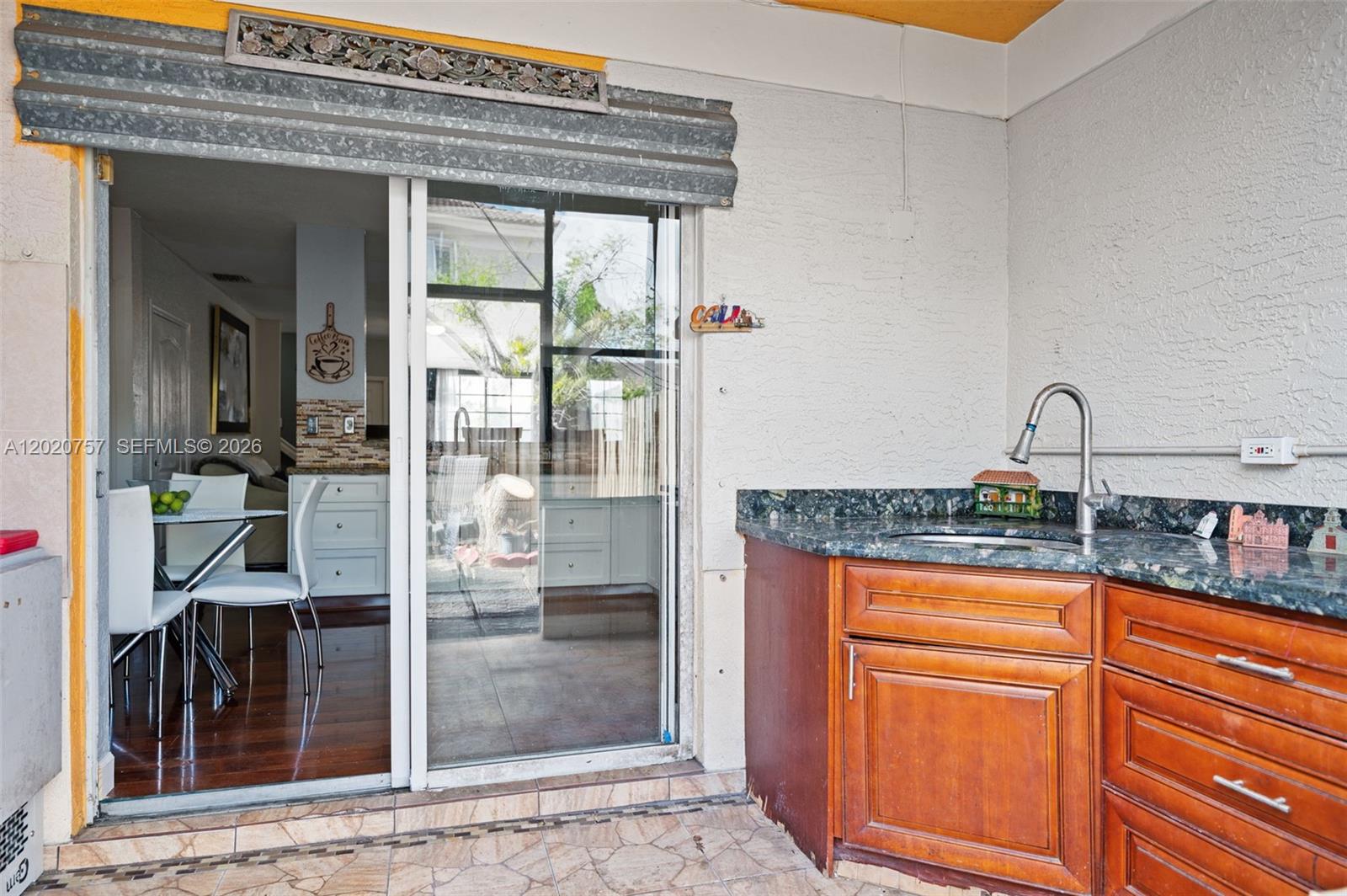 LOS PORTALES PHASE II CON - Residential