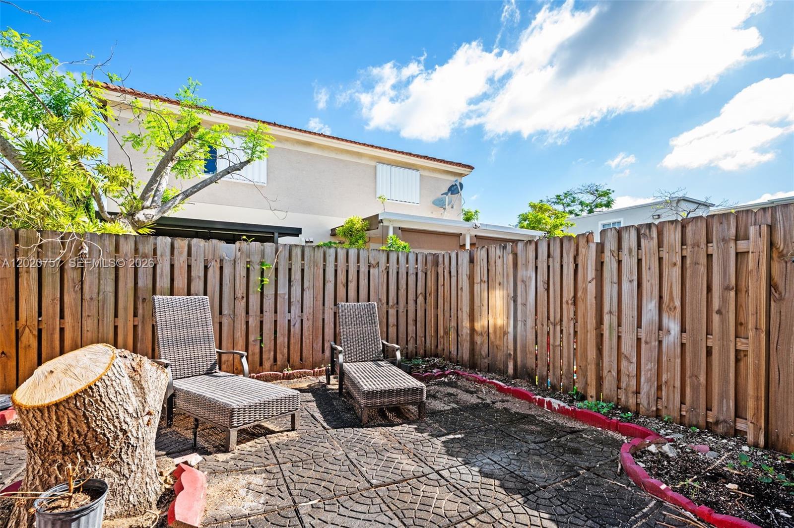 LOS PORTALES PHASE II CON - Residential