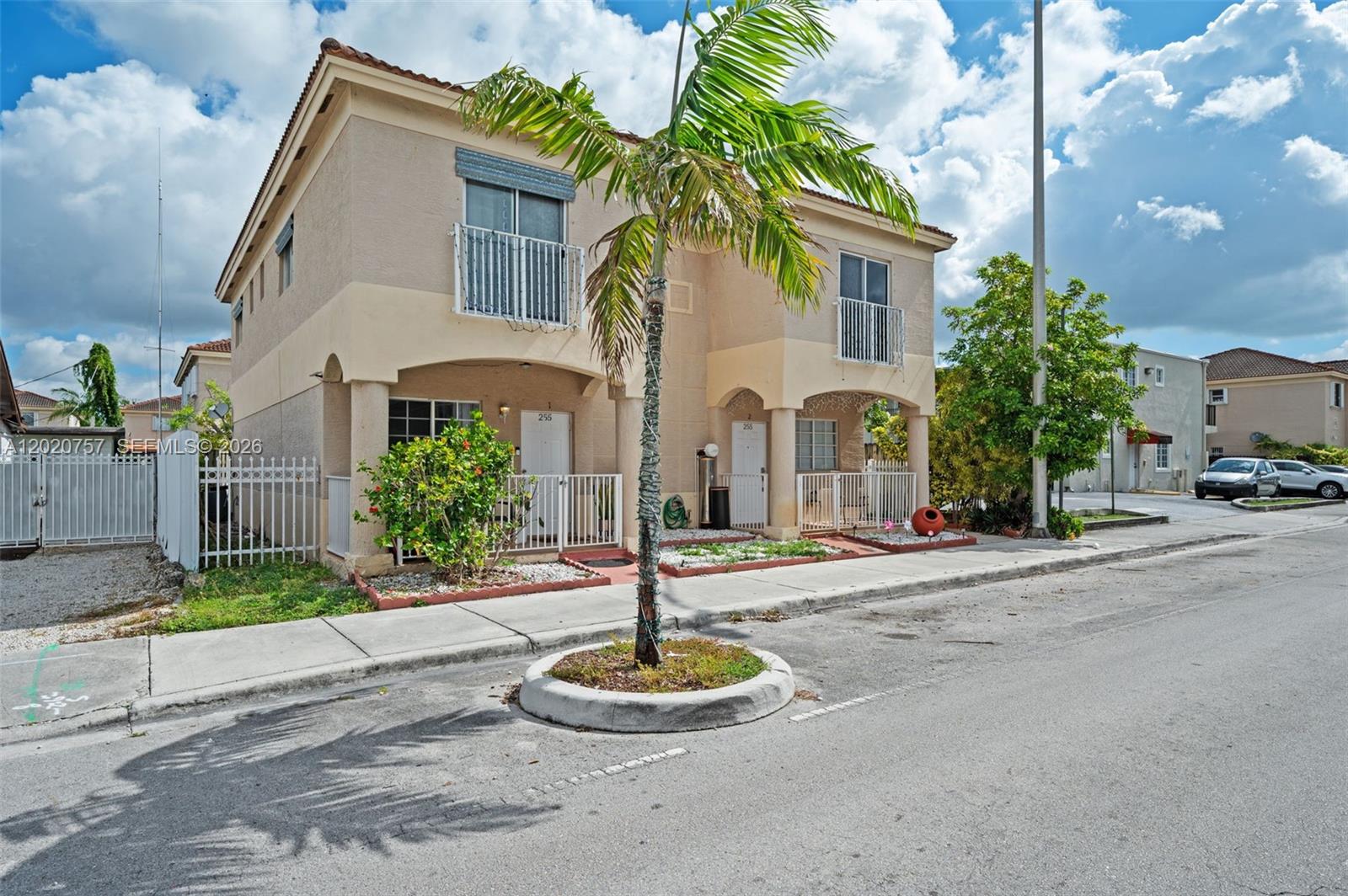 LOS PORTALES PHASE II CON - Residential