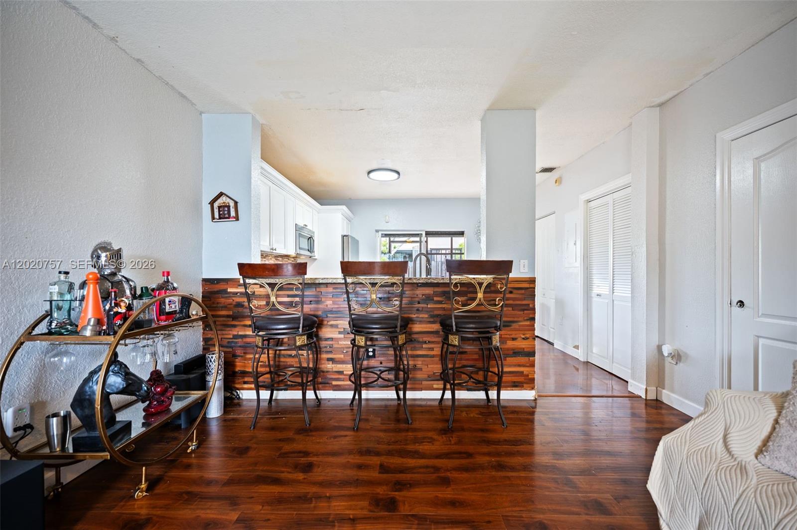 LOS PORTALES PHASE II CON - Residential