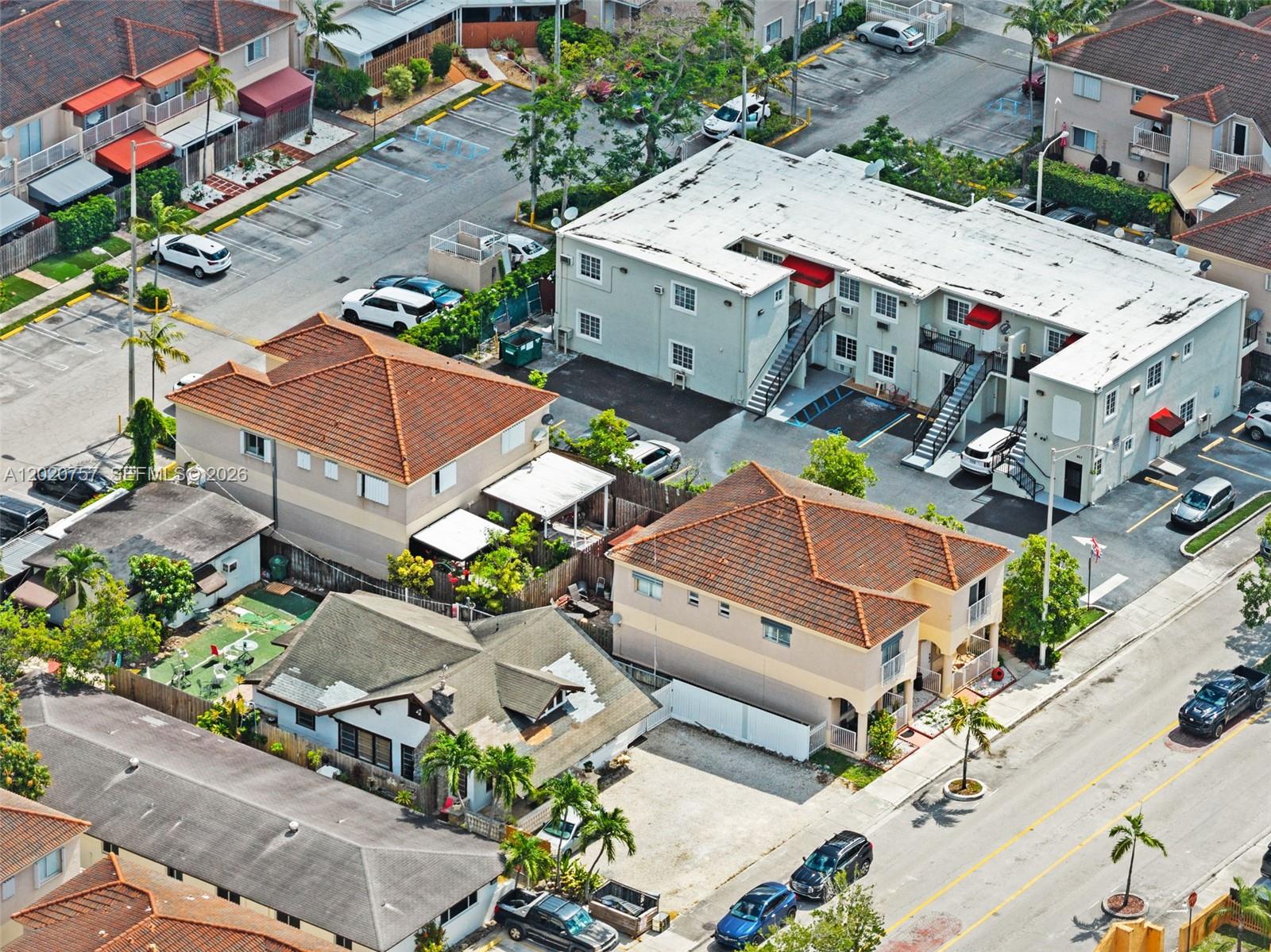 LOS PORTALES PHASE II CON - Residential