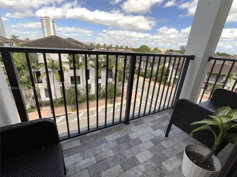 4745 NW 84th Ct 42 Doral FL 33166