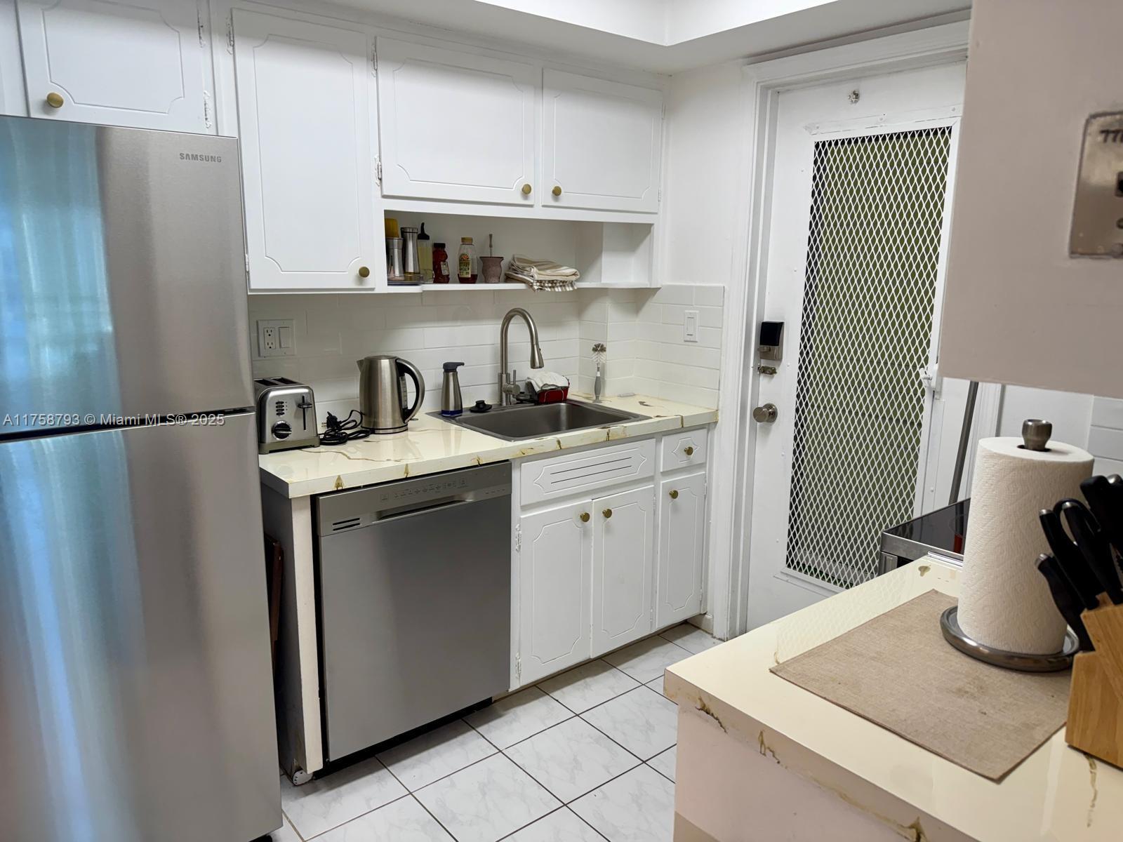 WELLINGTON CONDO - Residential