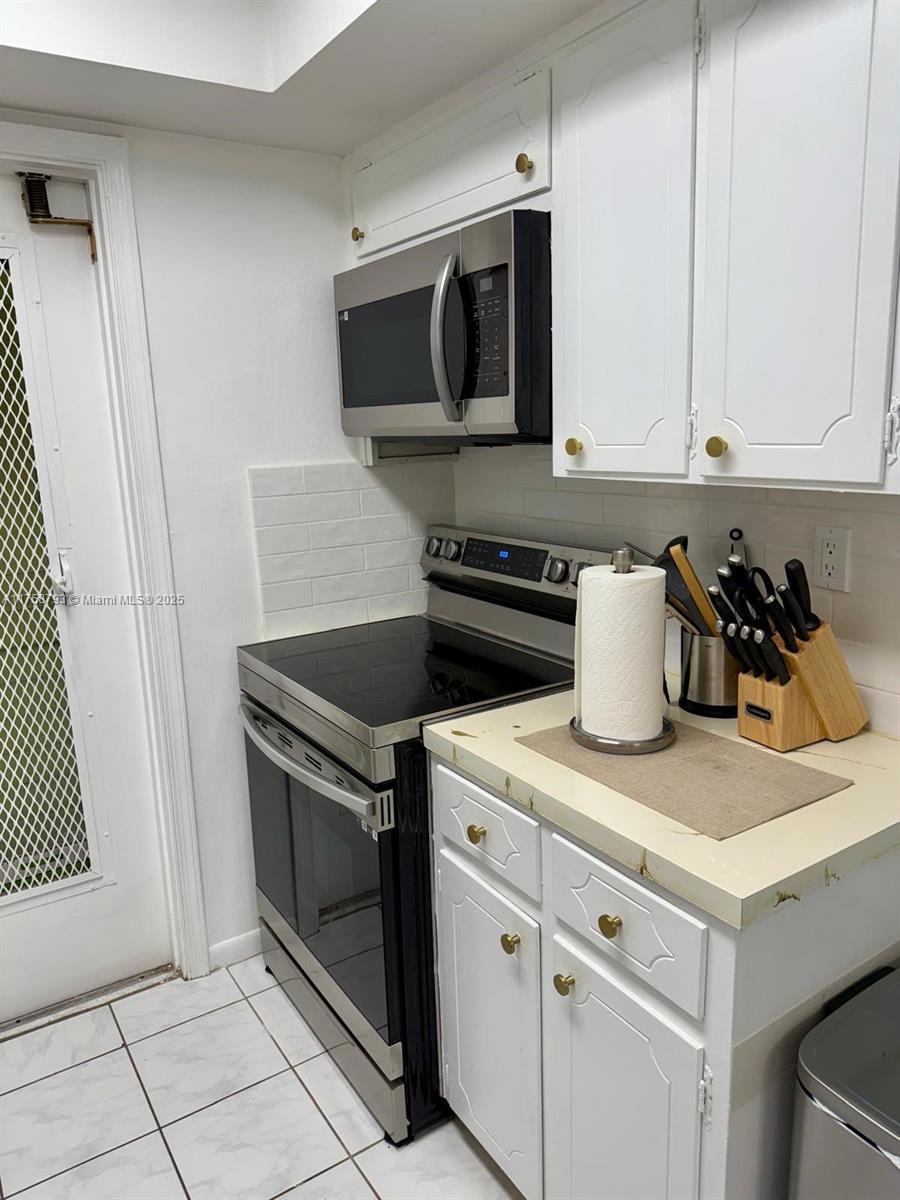 WELLINGTON CONDO - Residential