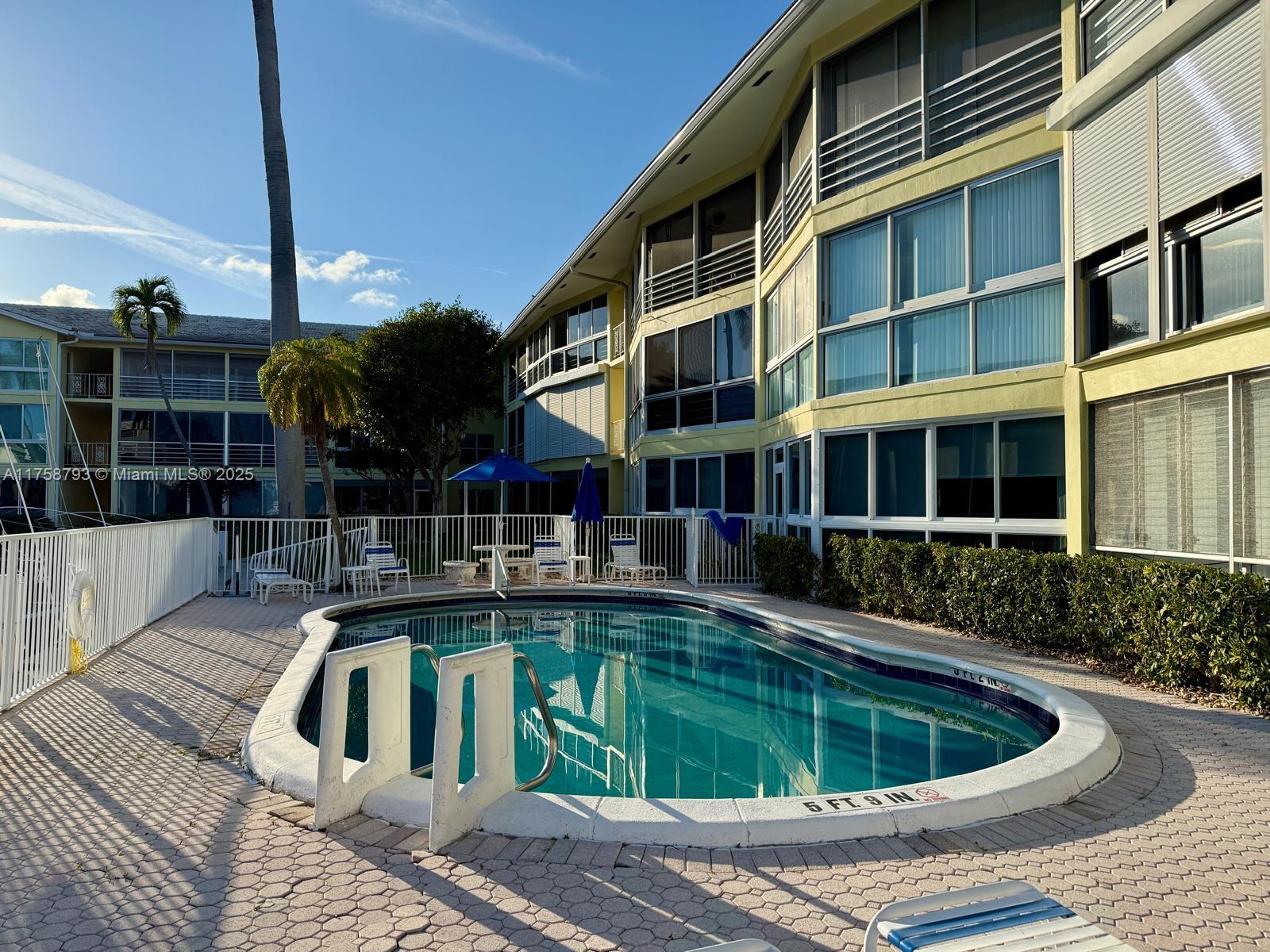 WELLINGTON CONDO - Residential