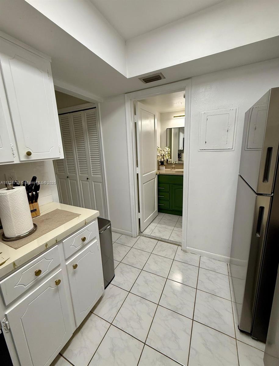 WELLINGTON CONDO - Residential
