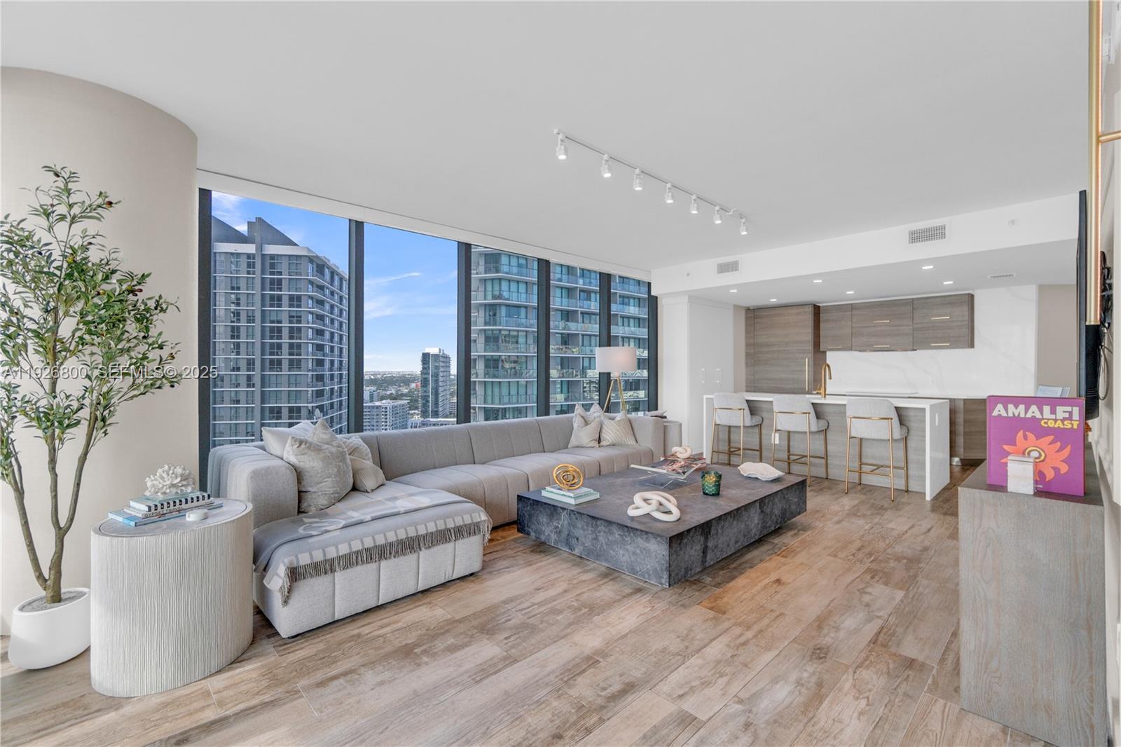 Paraiso Bay Condo - Residential