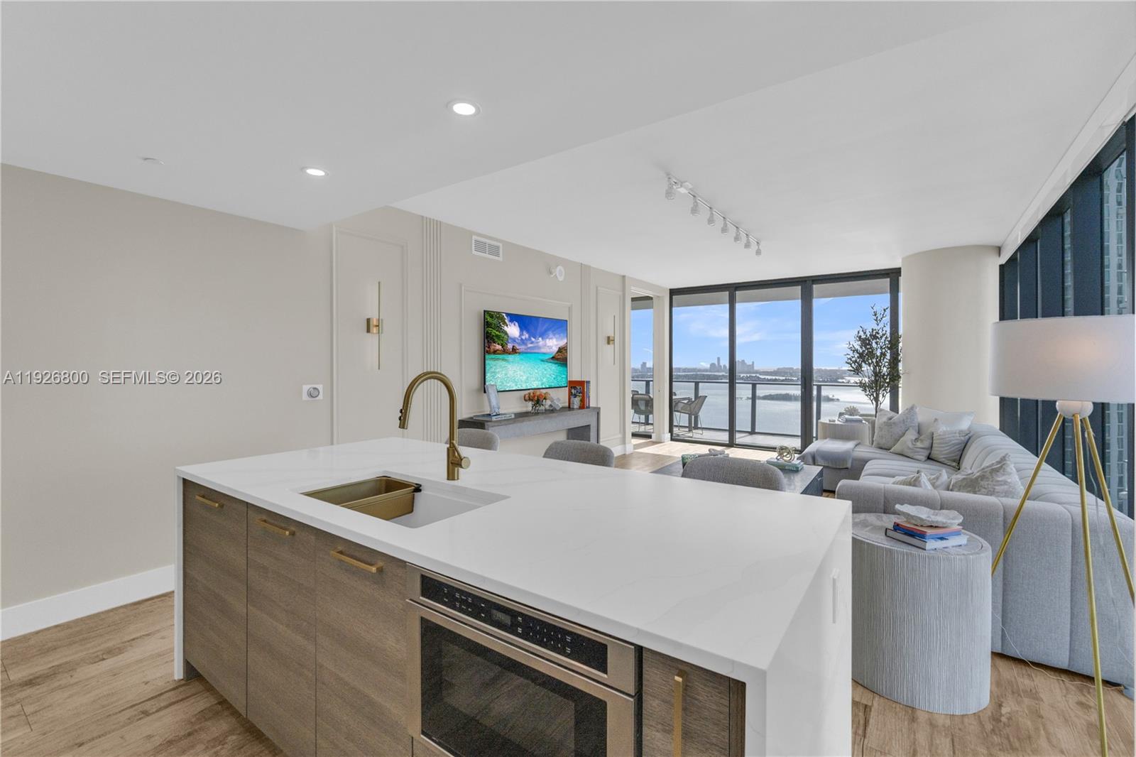 Paraiso Bay Condo - Residential