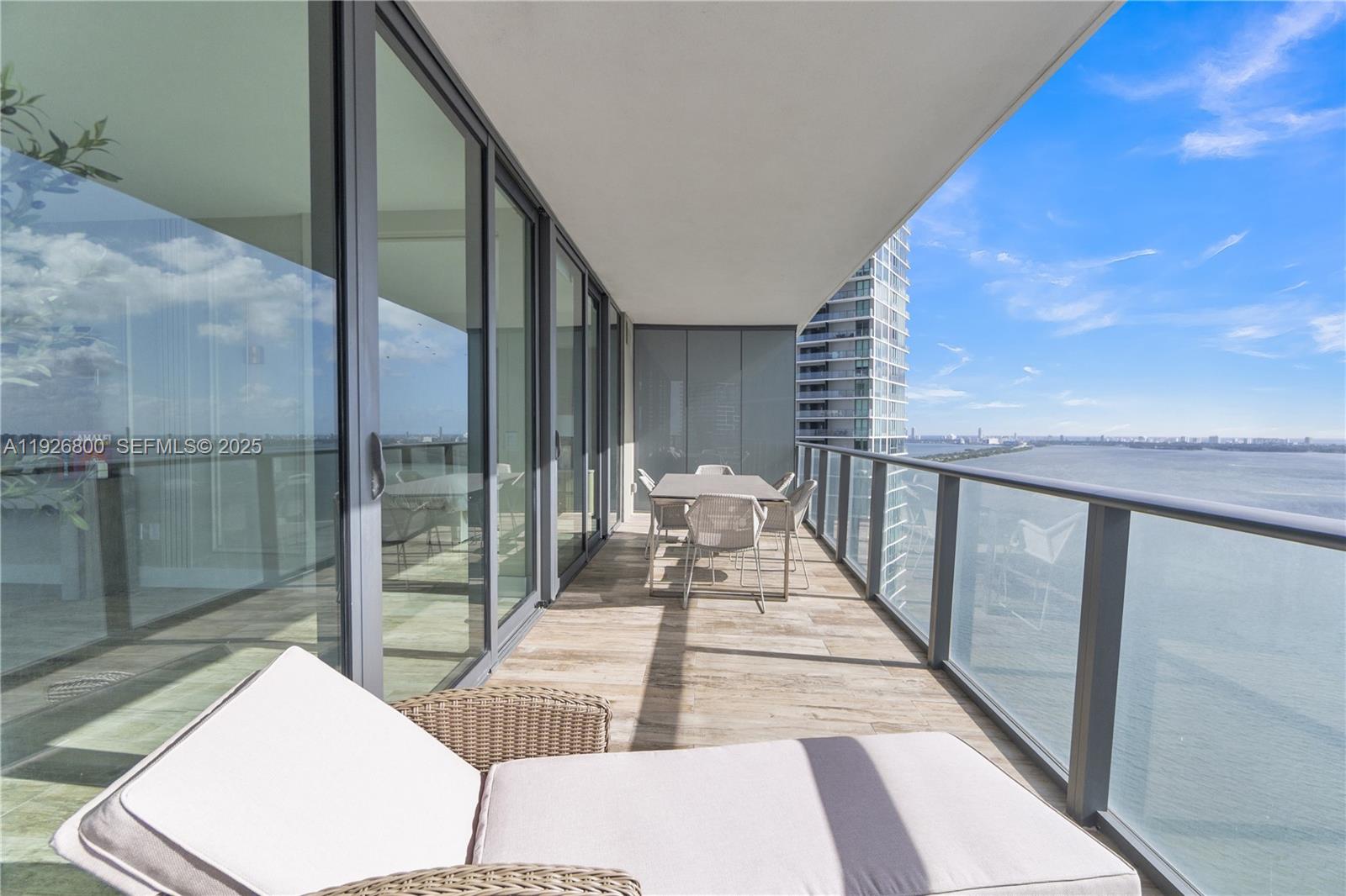 Paraiso Bay Condo - Residential