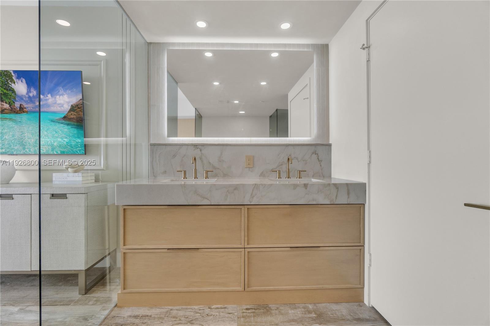 Paraiso Bay Condo - Residential