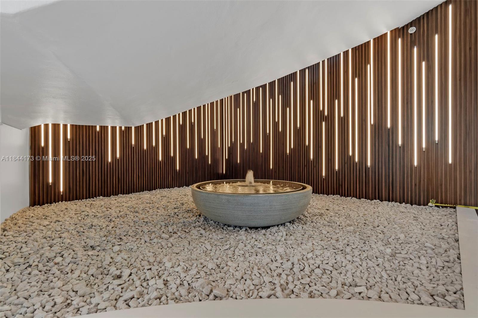 RESIDENCES ON HOLLYWOOD B - Residential