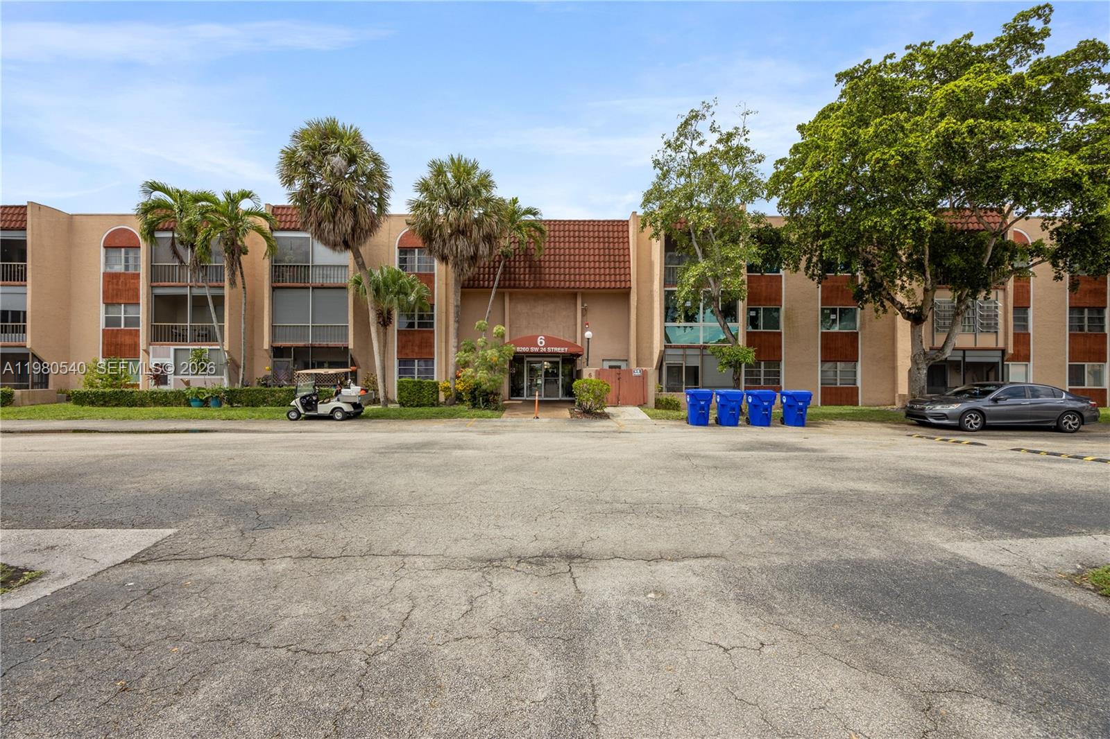 OAKBROOK IV V VI VII COND - Residential