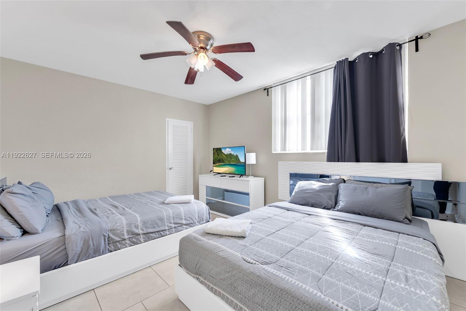 TIDES ON HOLLYWOOD BEACH - Residential