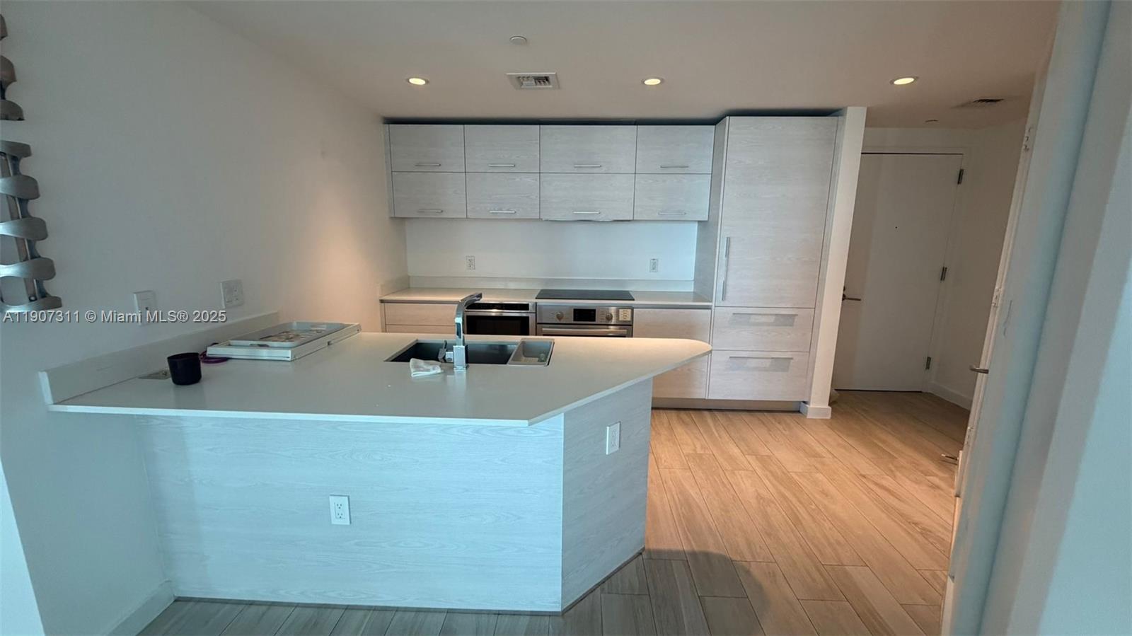 1300 S MIAMI AVENUE CONDO - Residential Lease