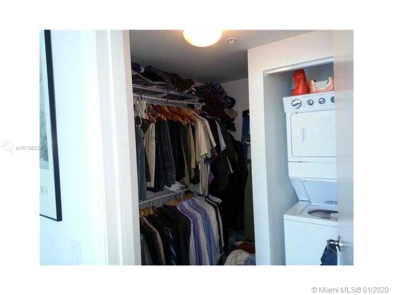 Infinity Brickell - Residential