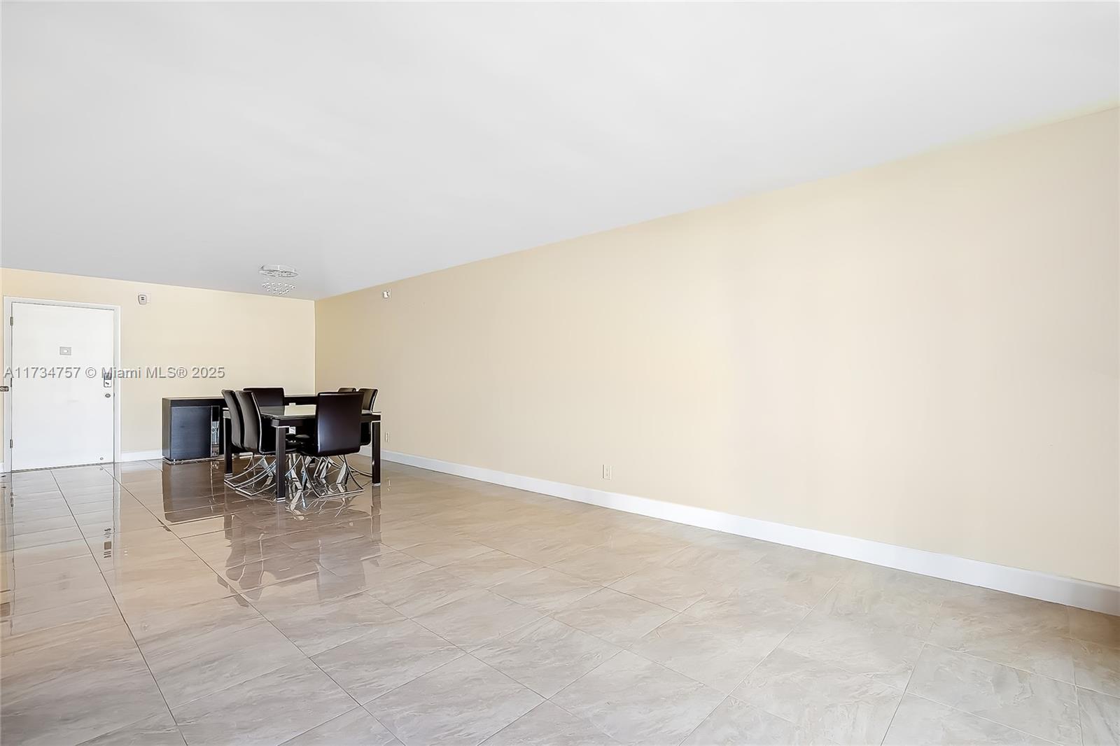 PLAZA TOWERS SOUTH CONDO - Residential