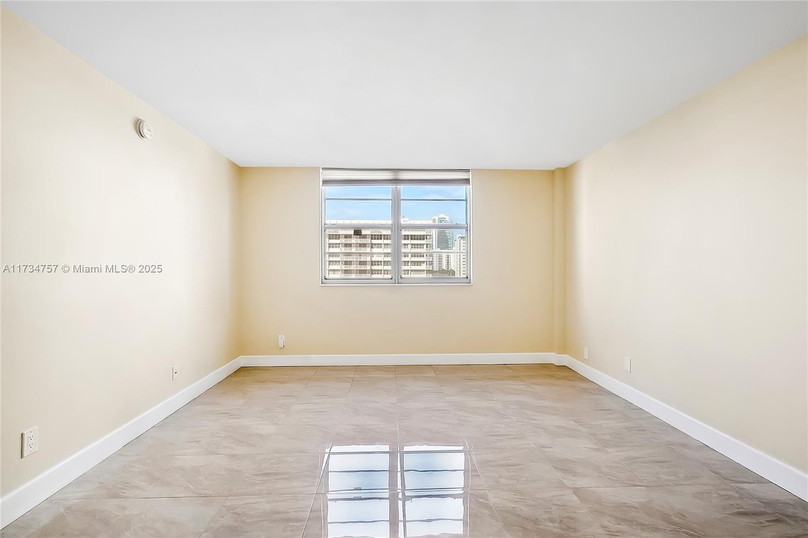 PLAZA TOWERS SOUTH CONDO - Residential
