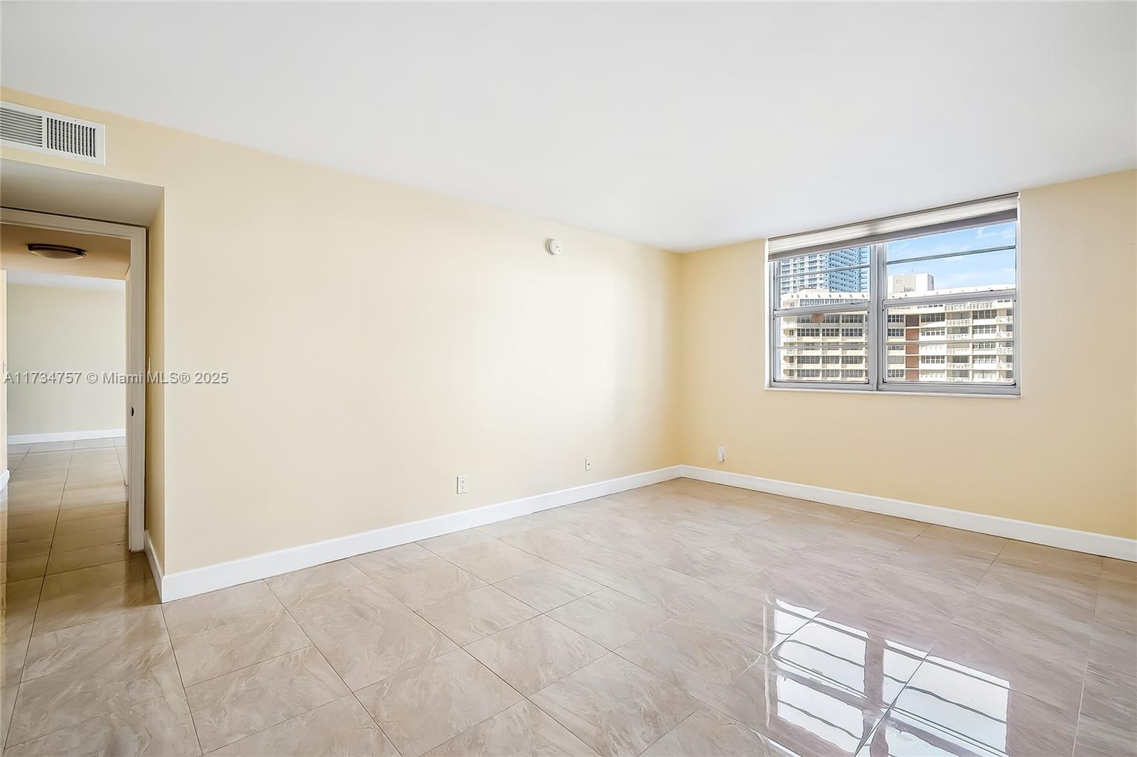 PLAZA TOWERS SOUTH CONDO - Residential