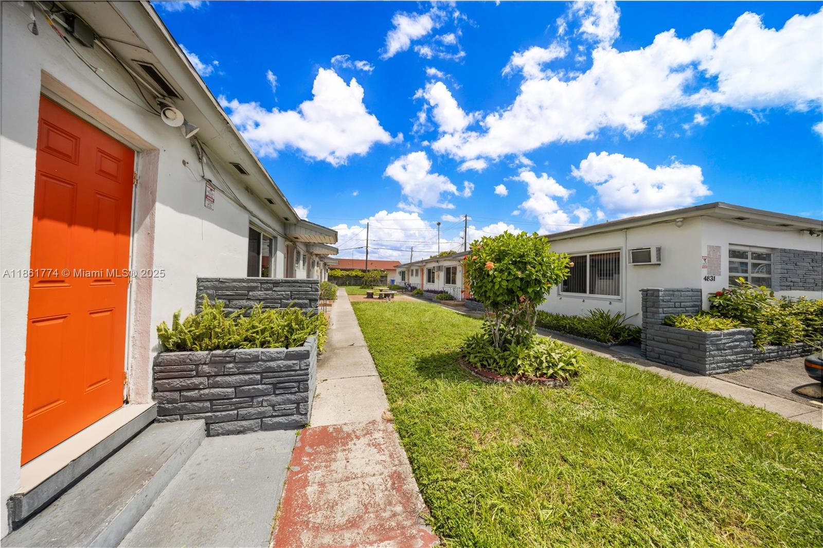 3RD ADDN TO PINEHURST VIL - Land