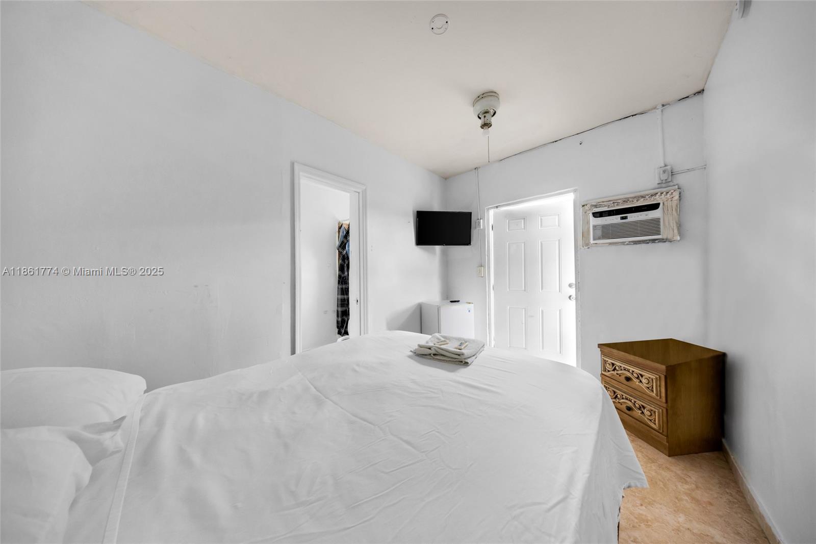 3RD ADDN TO PINEHURST VIL - Land