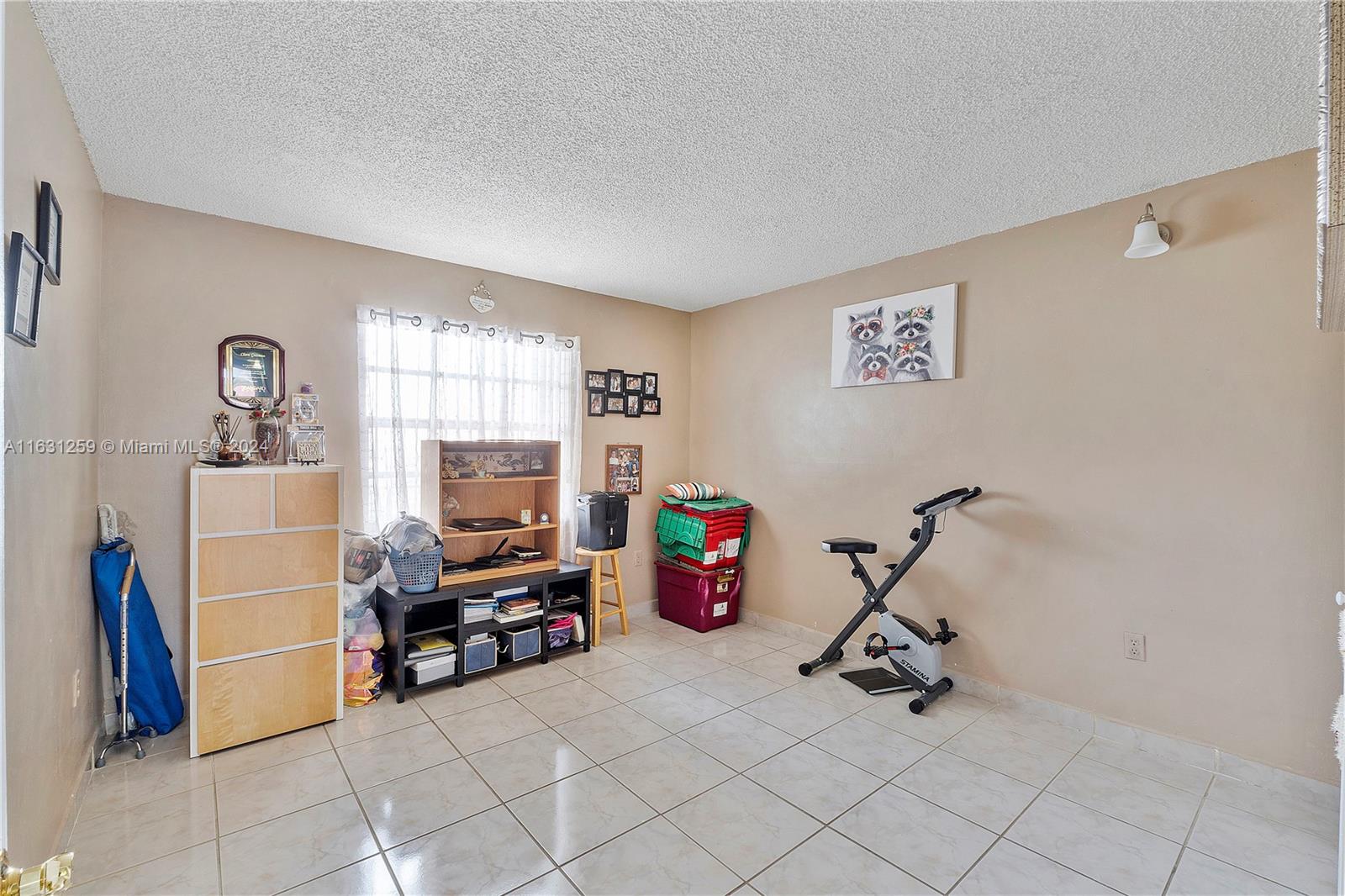 LA LUNA CONDO - Residential