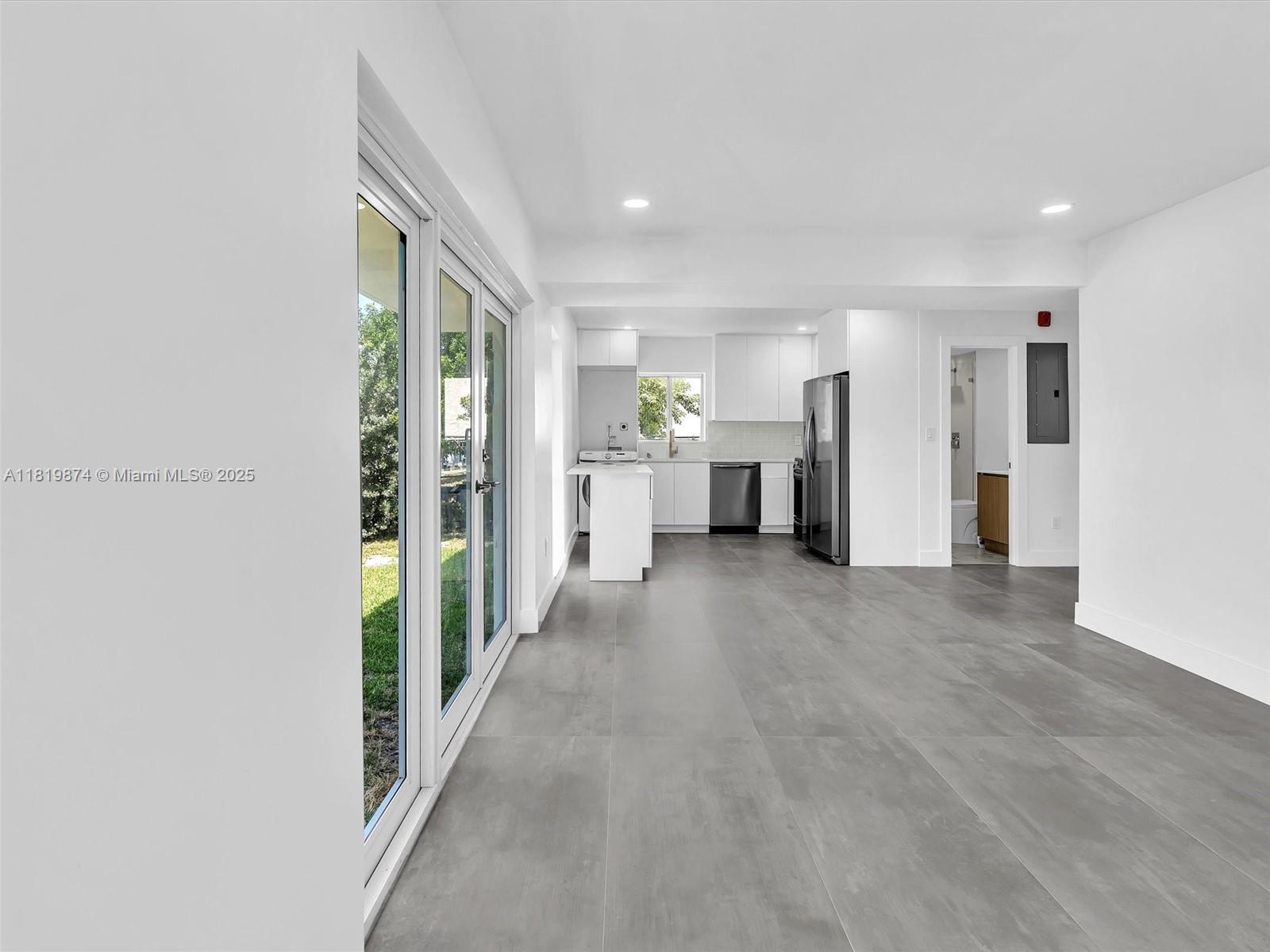 SAN SOUCI ESTATES - Residential Lease