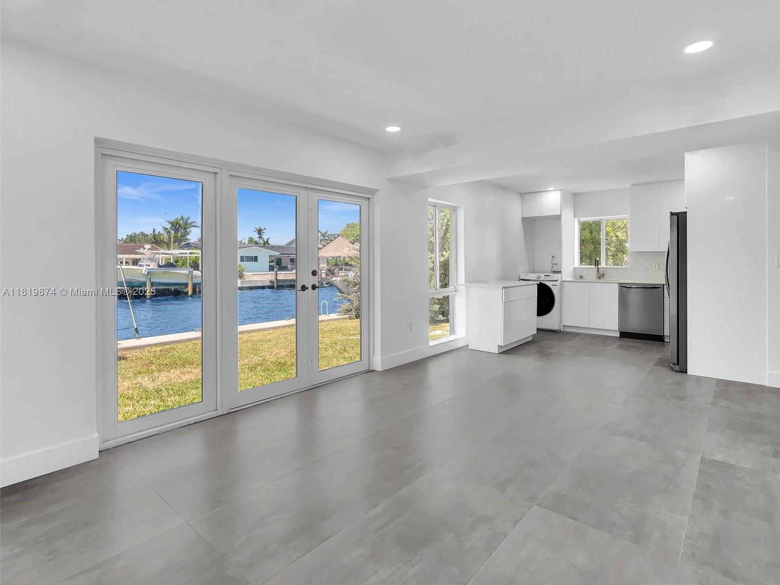 SAN SOUCI ESTATES - Residential Lease