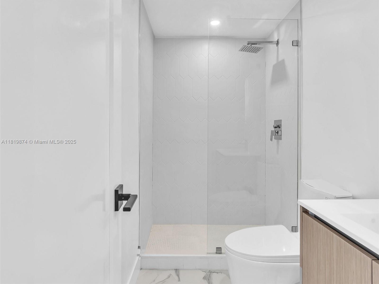 SAN SOUCI ESTATES - Residential Lease